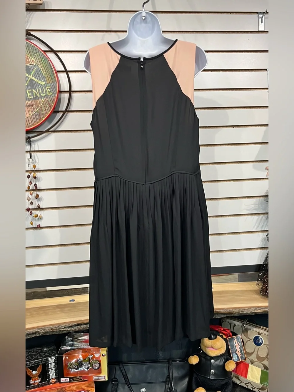 Ann Taylor LOFT dress size 14 - Picture 4 of 6